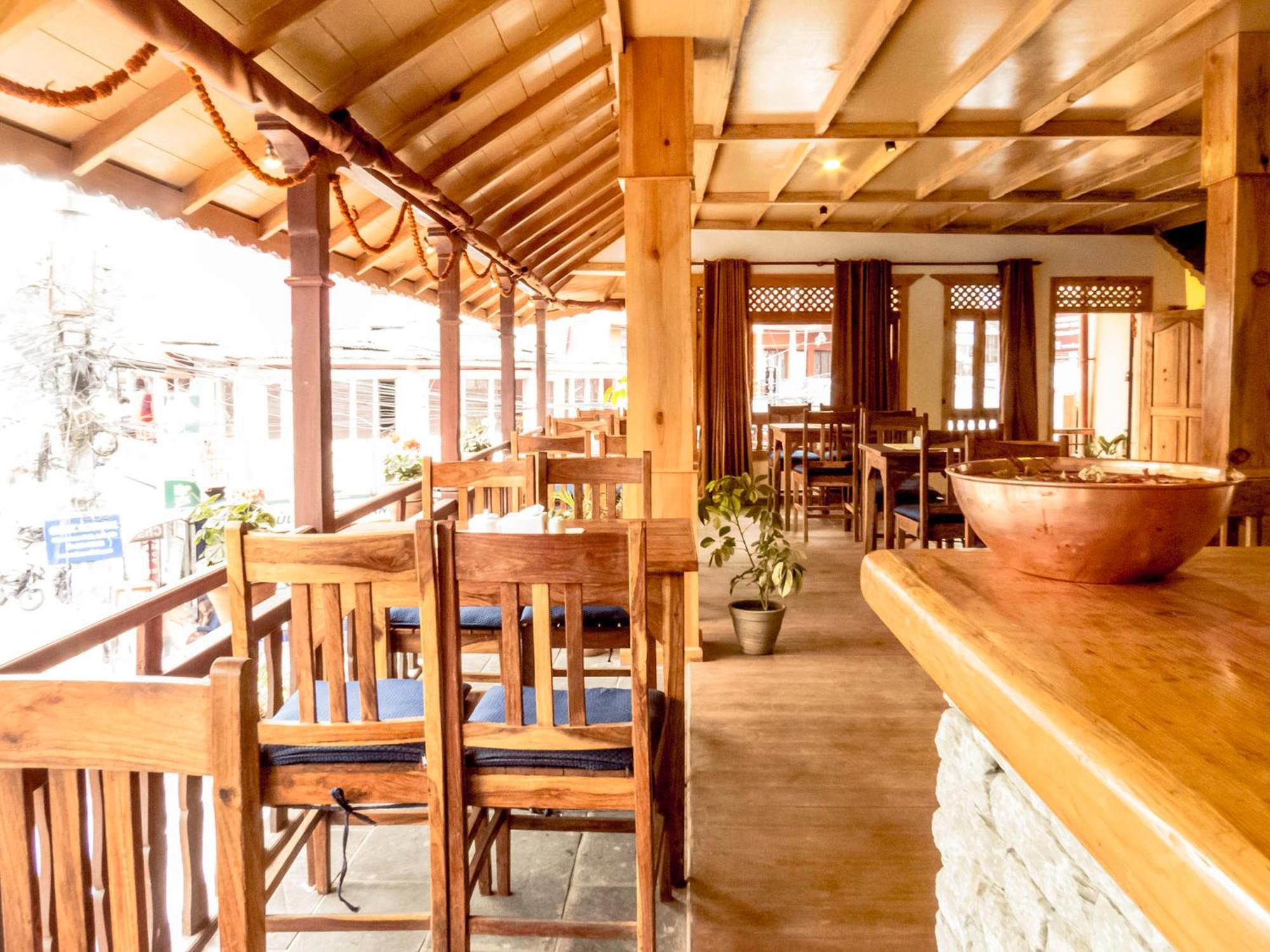 Tristar Hotel Pokhara Eksteriør billede